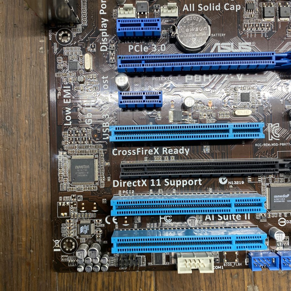 MG1-44 激安 マザーボード ASUS P8H77-V LGA1155 通電確認済み ジャンク_画像2