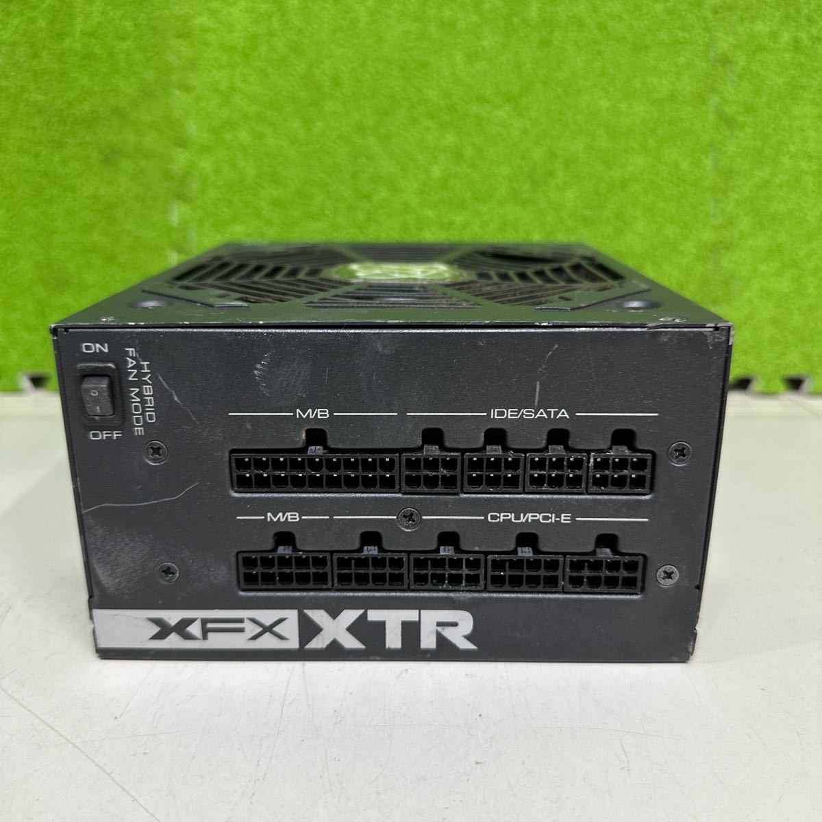 DB1-117 激安 PC 電源BOX XFX XTR XPS-750W-BEF 750W 電源ユニット 電源テスターにて電圧確認済み 確認用配線使用 中古品_画像4