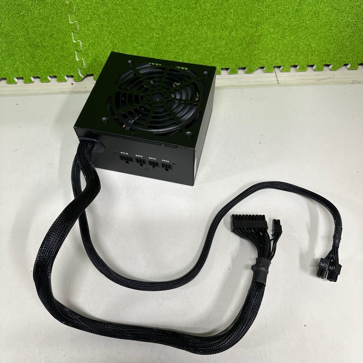 PCN98-1040 激安 PC 電源BOX 玄人志向 ? KRPW-BK750W/85+ ? 750W ? 電源ユニット 電源テスターにて電圧確認済み　中古品_画像4