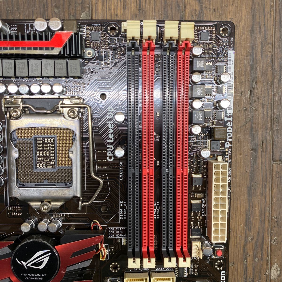 MG1-104 激安 マザーボード ASUS MAXIMUS III FORMULA LGA1156 通電確認済み ジャンク_画像5