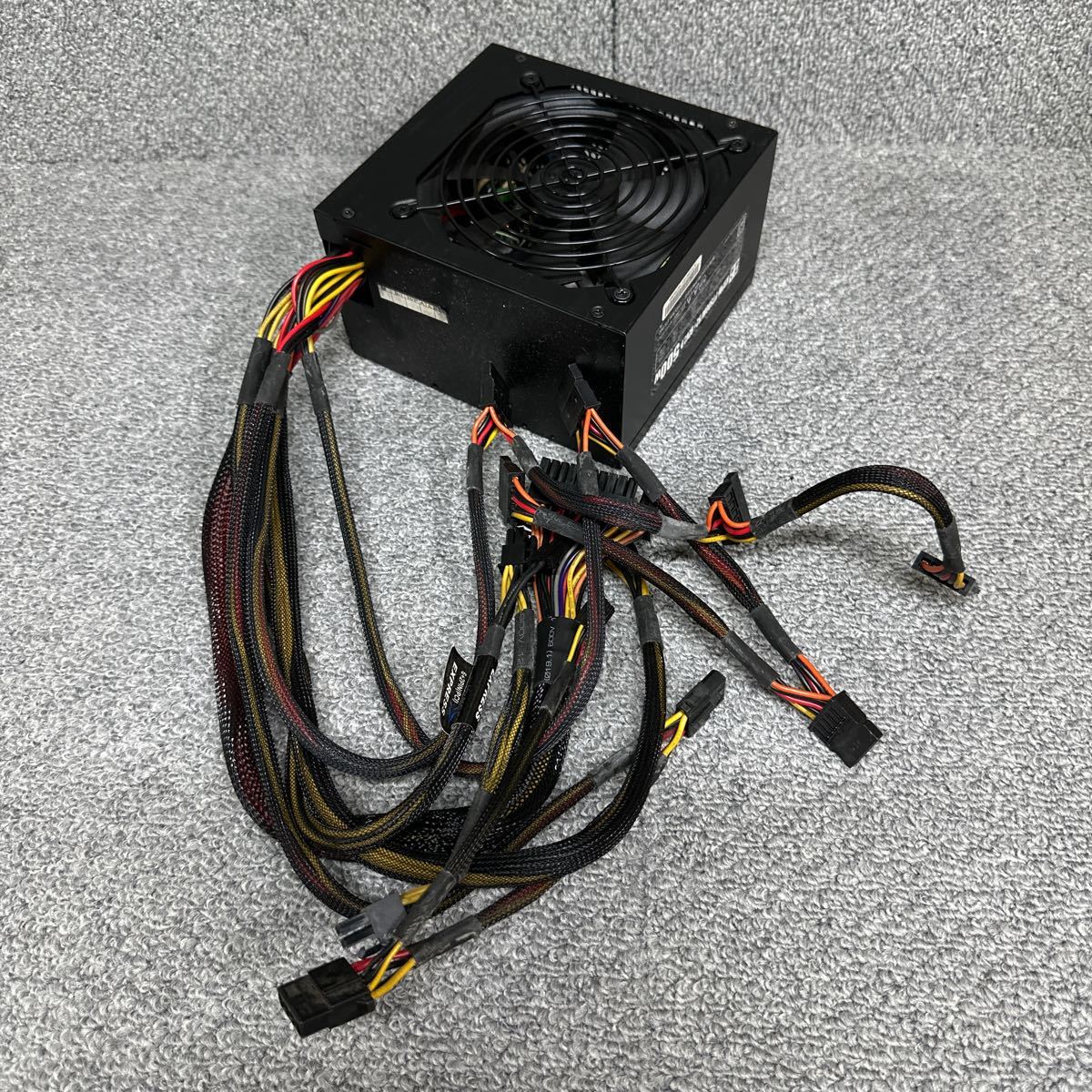 DB1-186 激安 PC 電源BOX 玄人志向 KRPW-PT500W/92+ REV2.0 500W 電源ユニット 電源テスターにて電圧確認済み　中古品_画像4