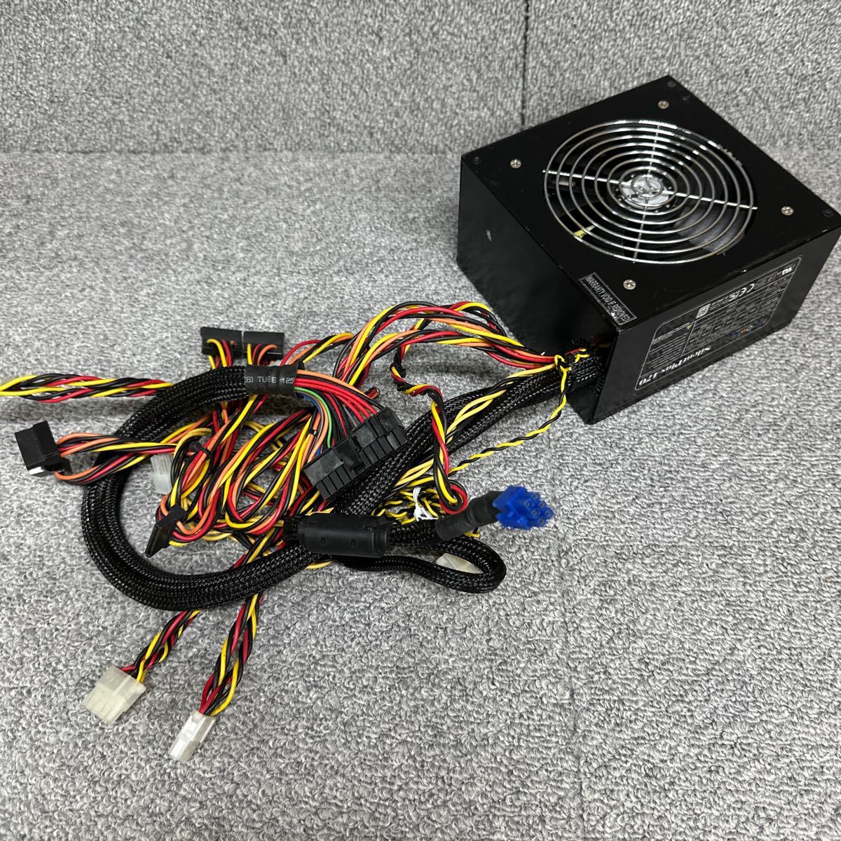 DB1-199 激安 PC 電源BOX topower Silent Plus 470 TOP-470D-P3 470W 電源ユニット 電源テスターにて電圧確認済み　中古品_画像4