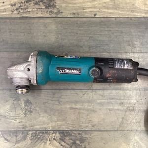 【中古品】☆マキタ(makita) 100mmディスクグラインダ 9533BL【代引きOK】の画像3