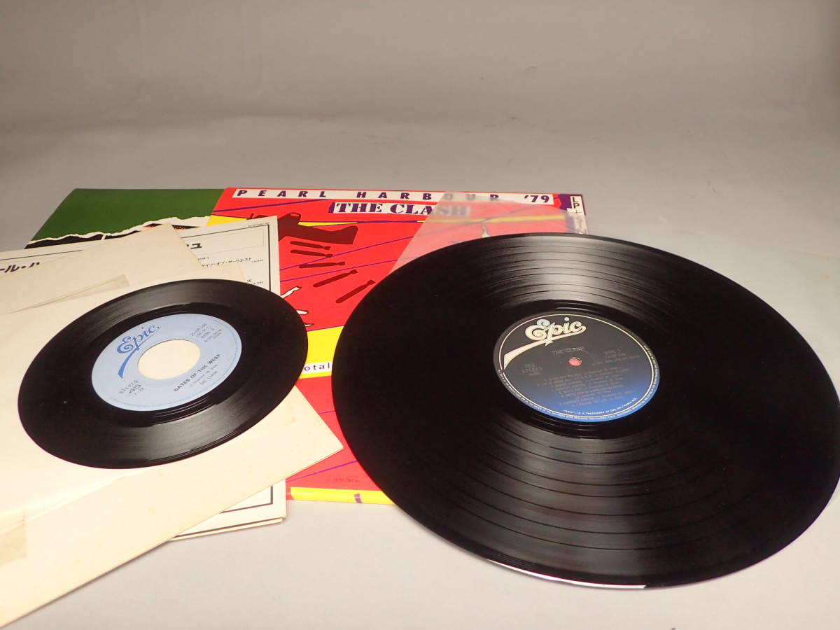 B-184 LPレコード THE CLASH パールハーバー’79 _画像3