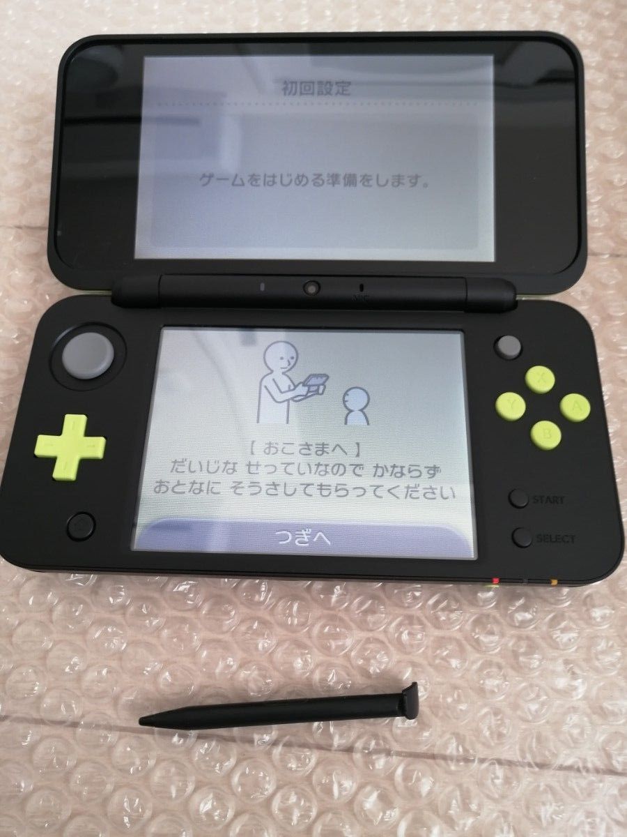 Newニンテンドー2DS LL ブラック×ライム - Nintendo Switch