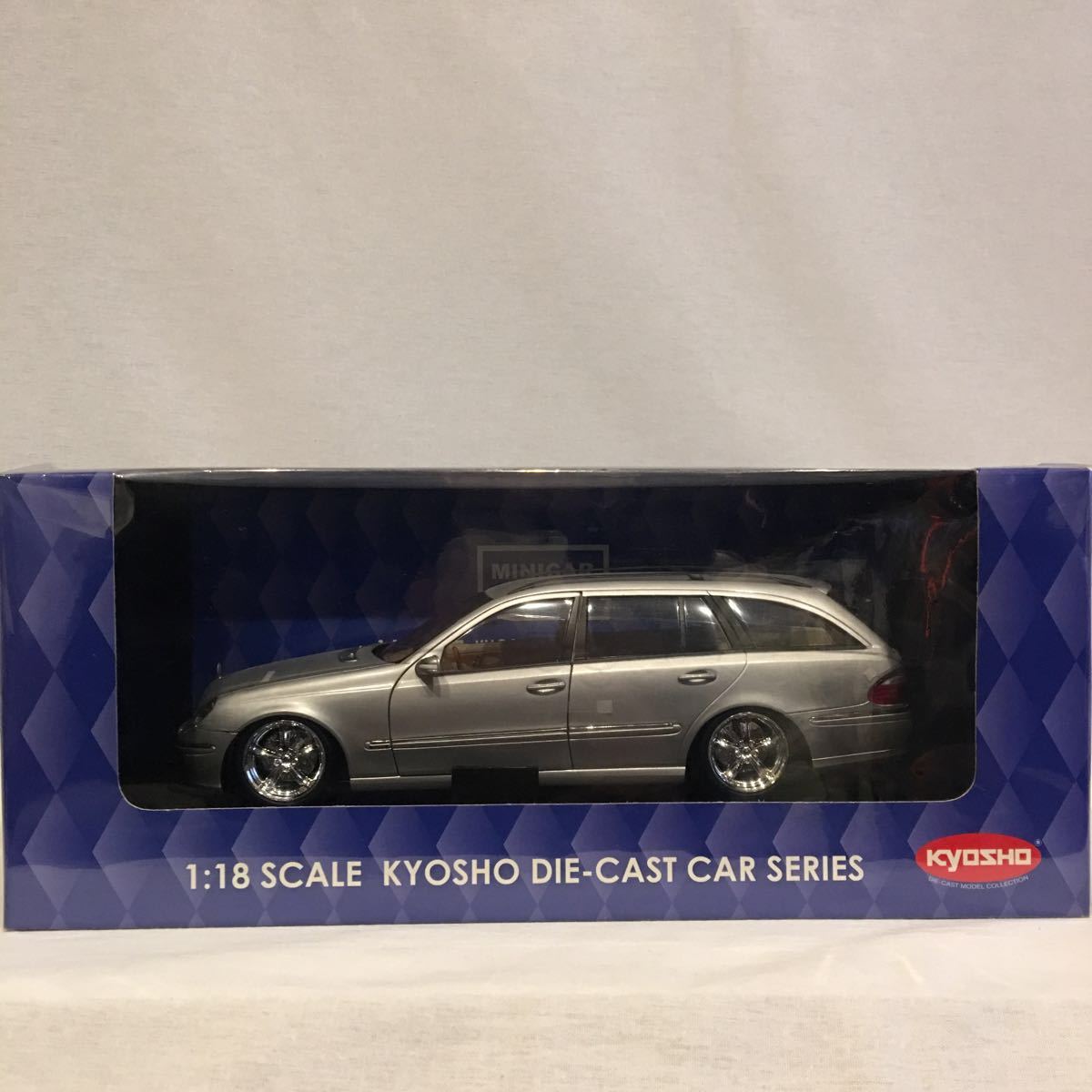 京商 1/18 メルセデス・ベンツ Eクラス ワゴン シルバー 京商 1/18 メルセデス・ベンツ Eクラス ワゴン シルバー