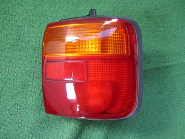  Serena KBC23 tail light right KOITO 220-52463 tail lamp tale lense H9 year Nissan Junk 