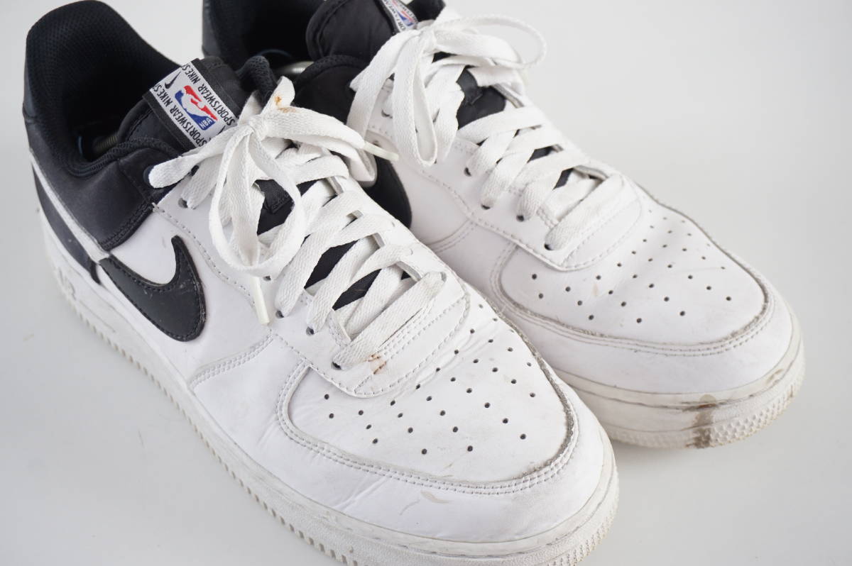 1円◆NIKE*28cm*AIR FORCE 1 07 LV8*エアフォース*スニーカー/靴/シューズ*白/黒*BQ4420-100*ナイキ*NBA PACK_画像2