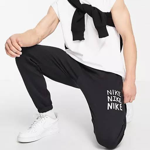 L 新品 NIKE ナイキ 黒 スウェット 上下 セットアップ クルー L 新品 NIKE ナイキ 黒 スウェット 上下 セットアップ クルー