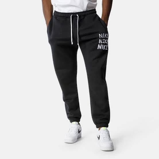 L 新品 NIKE ナイキ 黒 スウェット 上下 セットアップ クルー L 新品 NIKE ナイキ 黒 スウェット 上下 セットアップ クルー