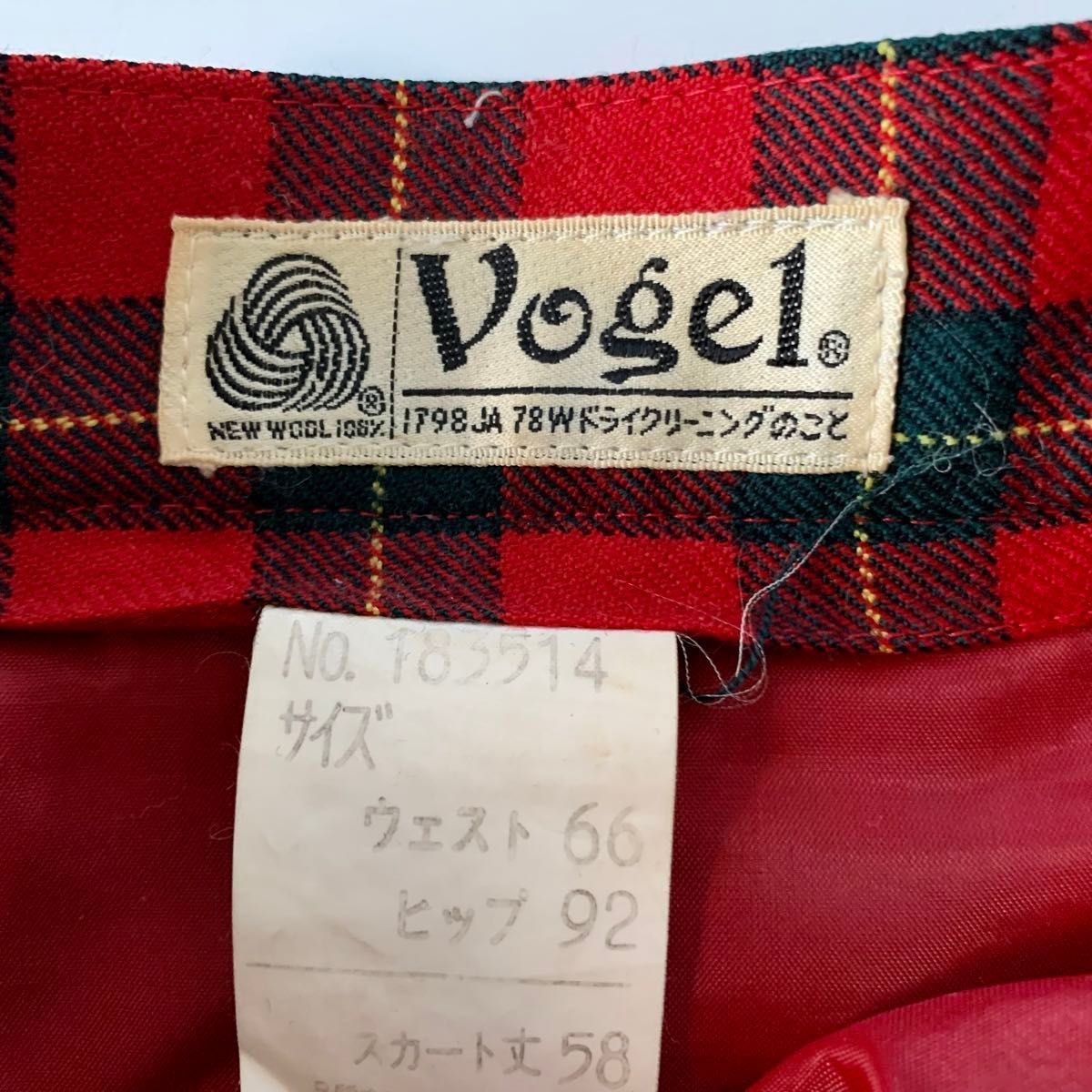 美品】赤 チェック プリーツ スカート 膝丈 古着 ウール W66 美品】赤 チェック プリーツ スカート 膝丈 古着 ウール W66