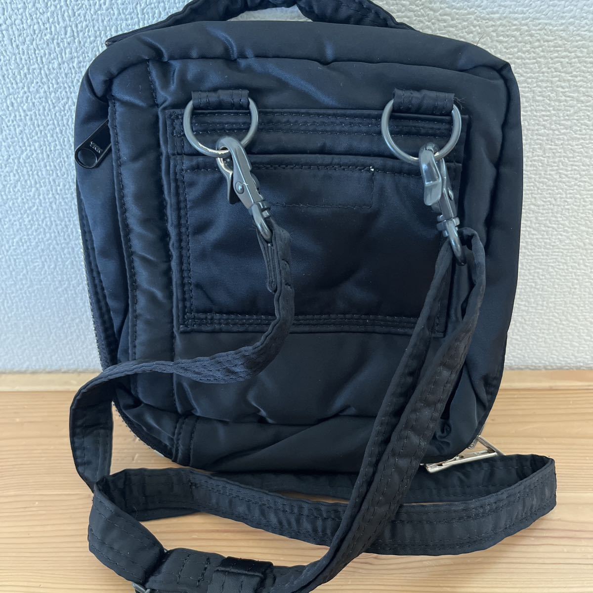 美品 PORTER TANKERショルダーバッグ 622-79125 10 ブラック 美品 PORTER TANKERショルダーバッグ 622-79125 10 ブラック