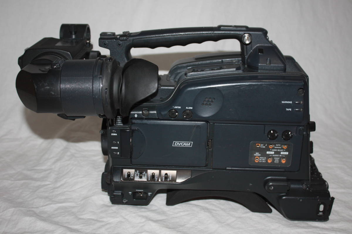 SONY　DSR-400　DVCAM業務用ショルダーカメラ_画像2