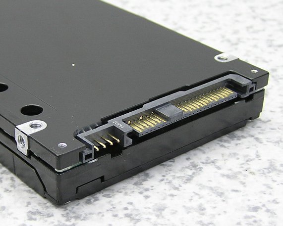 ■10個入荷 TOSHIBA/東芝 1.6TB SAS SSD 2.5インチ PX02SMB160 送料370円_画像2