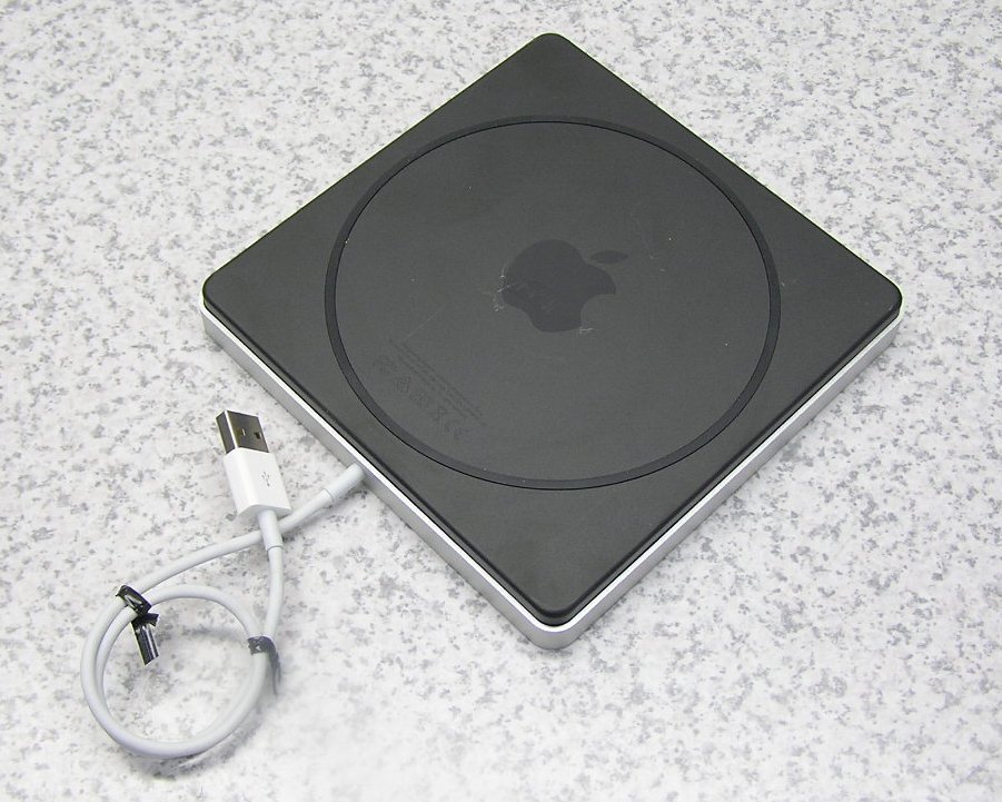 ■2台入荷 Apple/アップル USB SuperDrive A1379（MD564ZM/A) ノートPC専用DVDマルチドライブ 送料一律370円_画像2