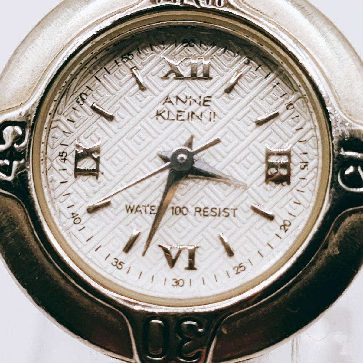 #20 ANNE KLEIN 2 アンクライン 腕時計 アナログ 3針 白文字盤 シルバー基調 時計 とけい トケイ アクセサリー