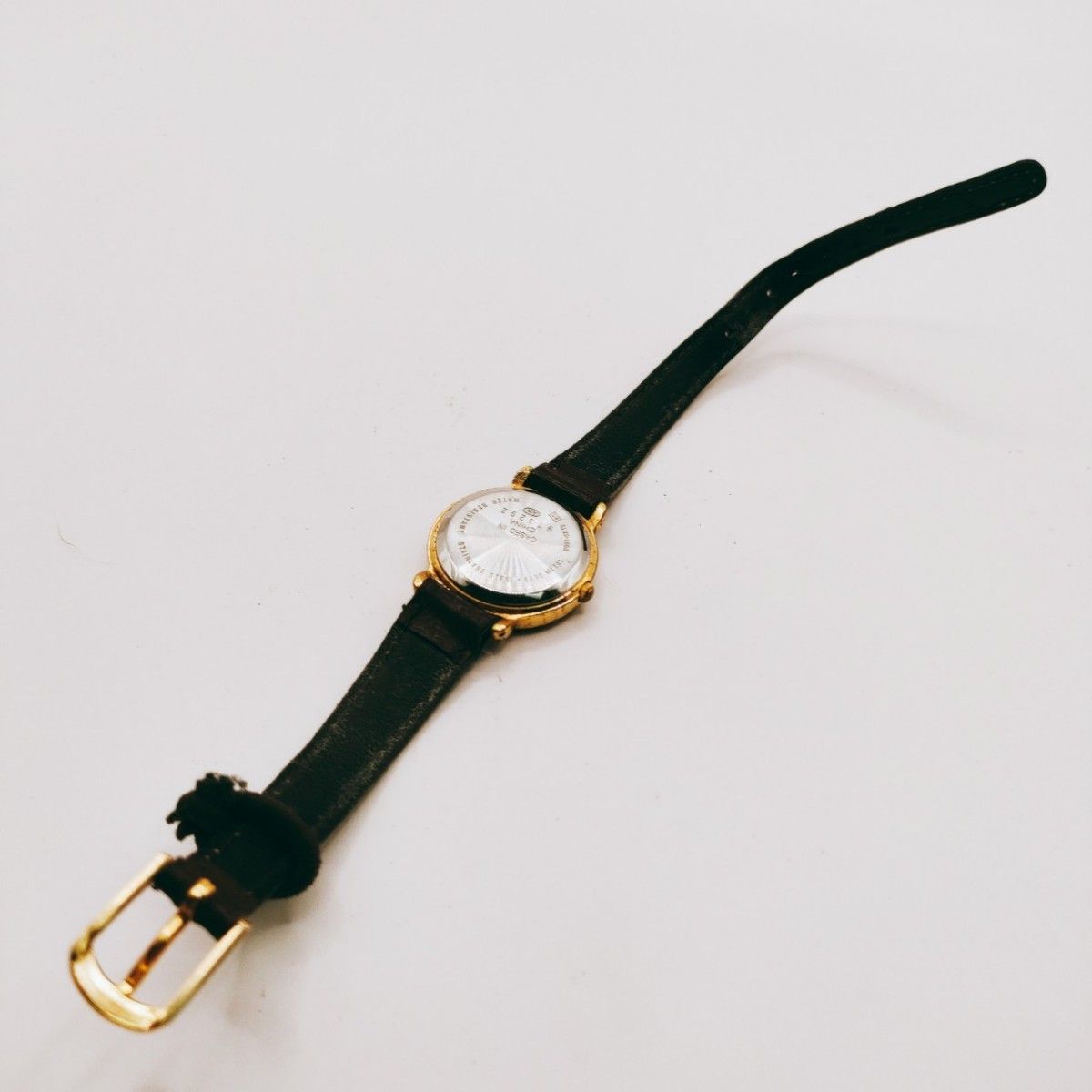 #123【Disney】SEIKO セイコー ALBA アルバ V501-6N10 腕時計 アナログ 3針 白文字盤 ゴールド色