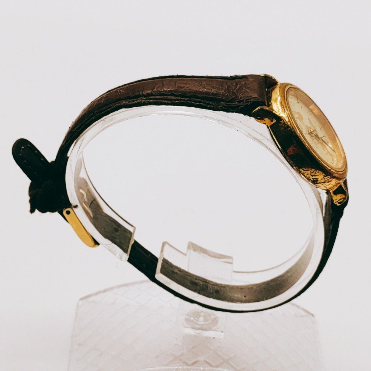 #123【Disney】SEIKO セイコー ALBA アルバ V501-6N10 腕時計 アナログ 3針 白文字盤 ゴールド色