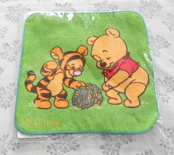  Winnie The Pooh towel J-TEX handkerchie Tiger Winny The Pooh green green goods baby unused 