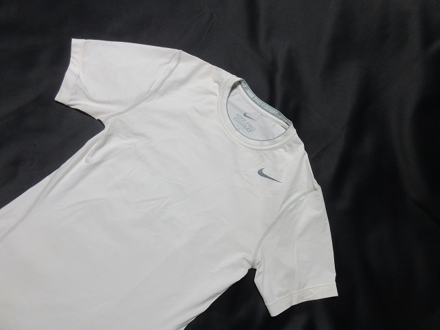 M-157★ナイキプロ♪白色/コンバット コンプレッション半袖インナーシャツ(XL)★_画像2