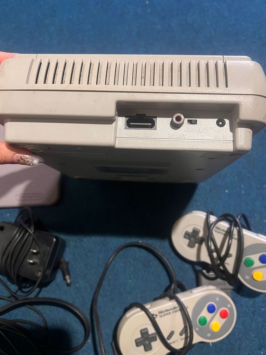 スーパーファミコン本体 マウスセット ソフト24個 攻略本1冊 説明書1部 任天堂 ゲーム機 Nintendo スーパーファミコン