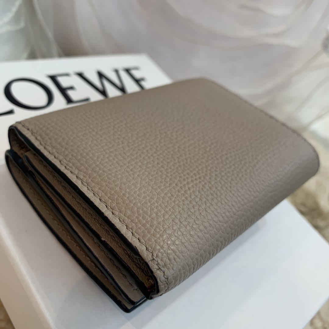 LOEWE アナグラム トライフォールドウォレット 三つ折りコンパクト財布_画像2