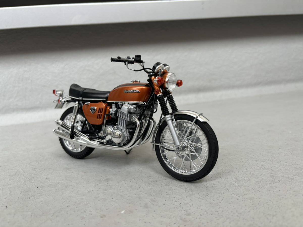 アオシマ製 1/12 ホンダ・ドリーム CB750FOUR 完成品②！！K0（K ゼロ）、HONDA、キャンディゴールド、フルノーマル仕様_画像2