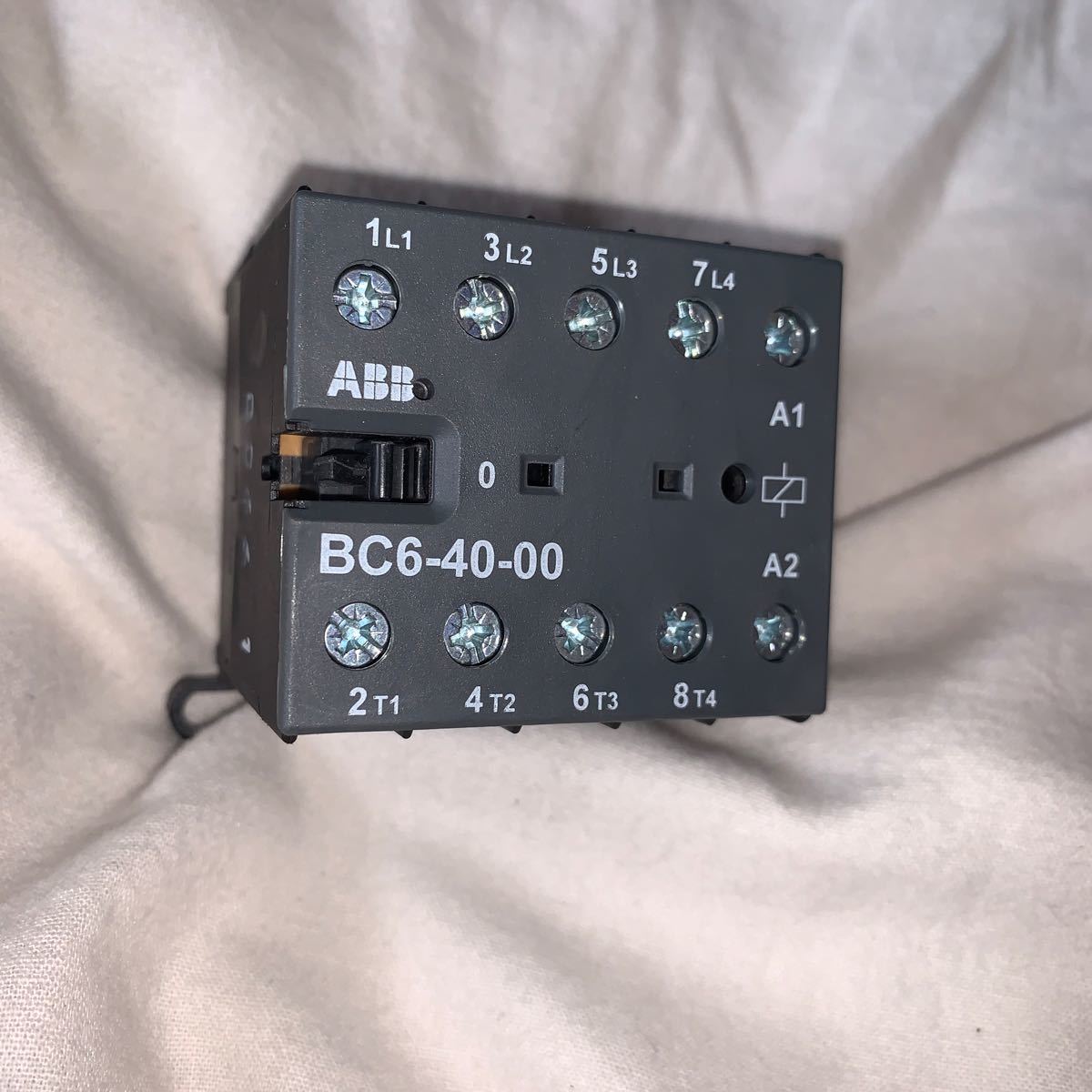 ABB コンタクタ 接触器 BC6-40-00