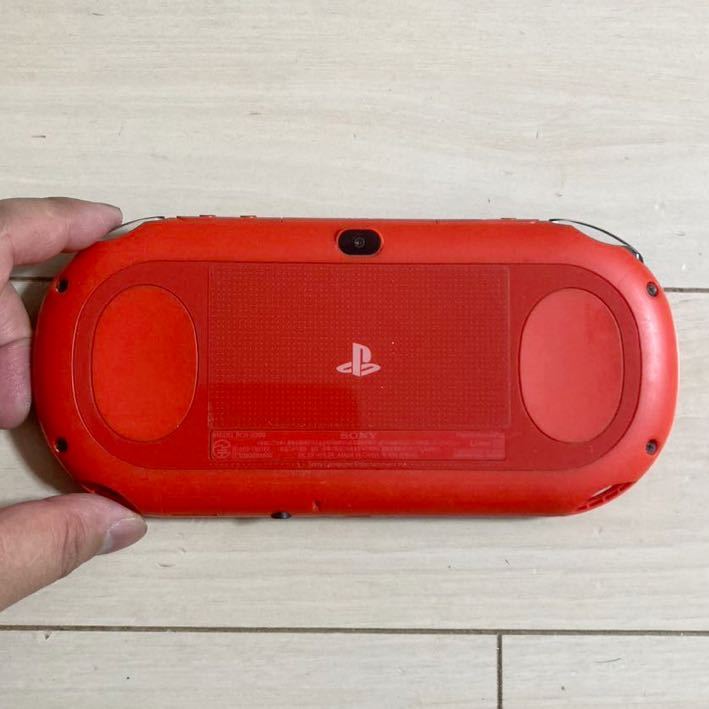 SONY PSVITA PCH-2000 ZA26 1GB 本体 wifiモデル 初期化 動作品 ソニー ピーエス ビータ ヴィータ PlayStation プレステ PS 送料無料_画像3