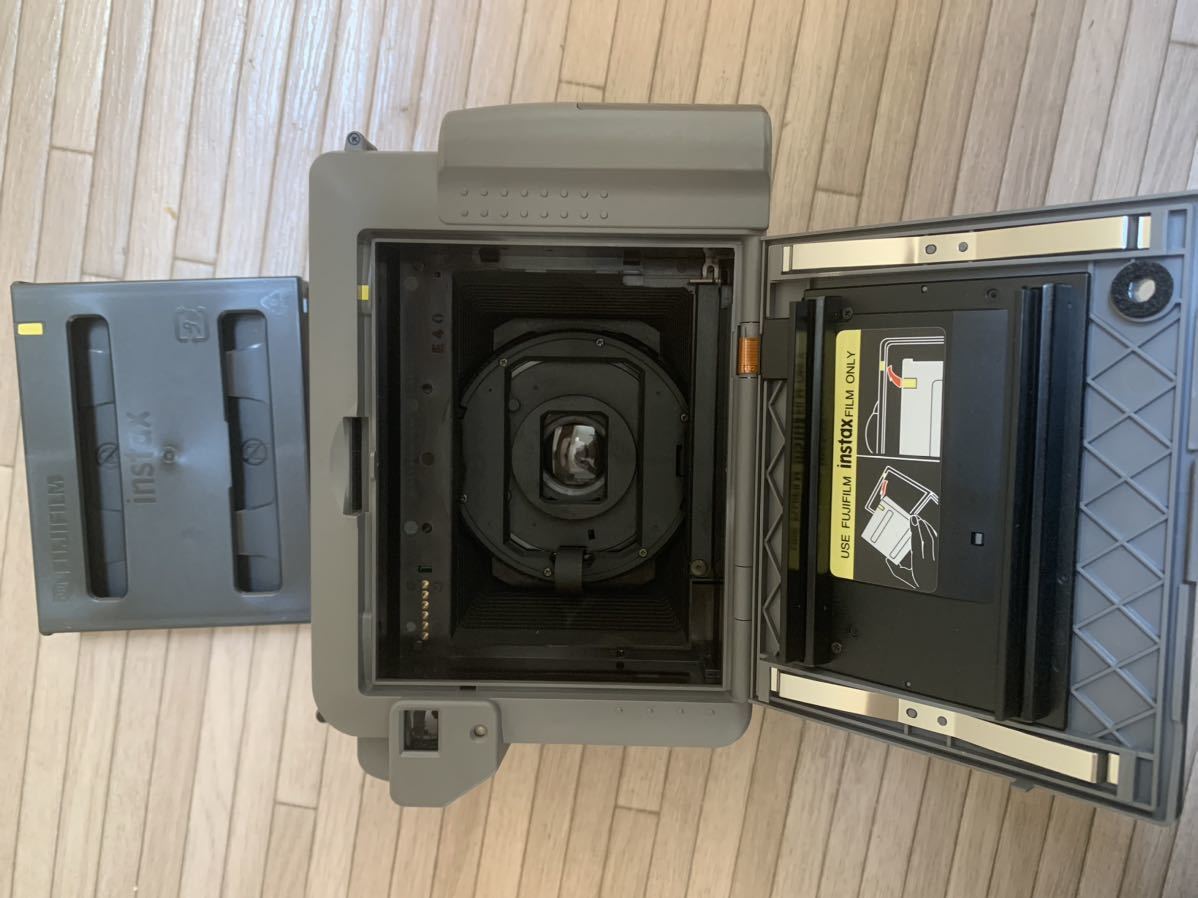 元箱・説明書・ストラップ付き 富士フィルム instax 500AF 元箱・説明書・ストラップ付き 富士フィルム instax 500AF