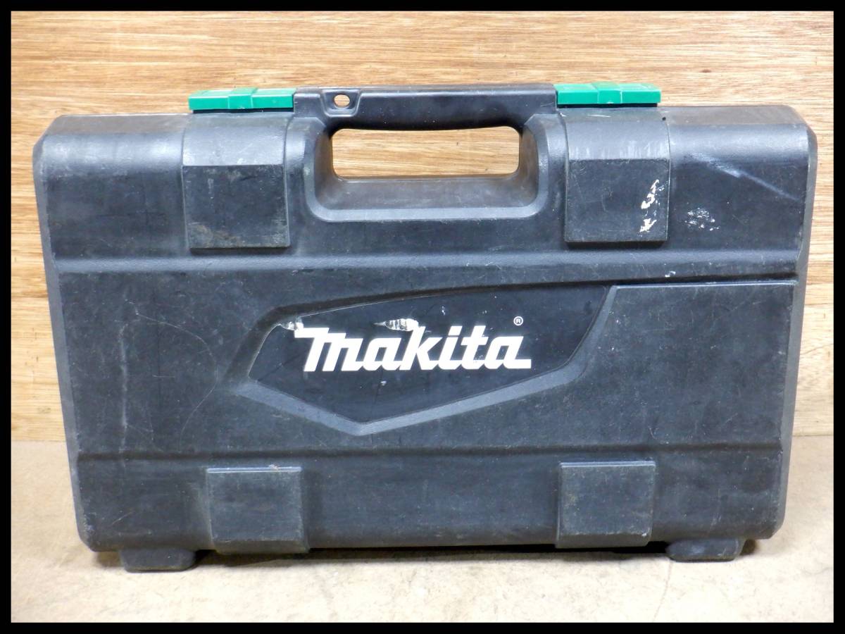 マキタ 充電式 インパクトドライバ M698D 18Vバッテリ3個・充電器・ビット・チャックなどセット コードレスインパクトドライバー_画像2