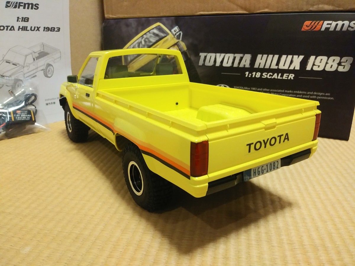 fms 1/18 ハイラックス1983 4WD ラジコン　スケールクローラー　美品