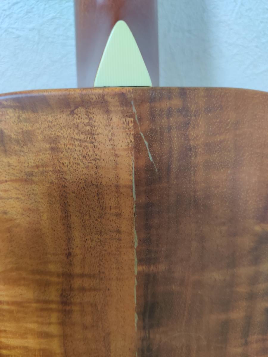 ラリビー　larrivee O-01 Koa　2001年製　非常に珍しいコア材　オール単板　汚れ、傷もなく、美品　7年前に8万円で購入したギターです_画像8