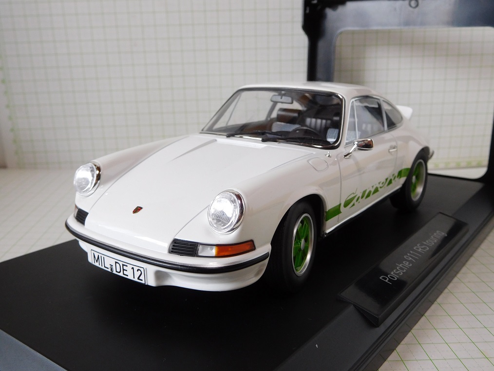 * Norev 1/18 Porsche 911 Carrera RS touring 1973 white / green 