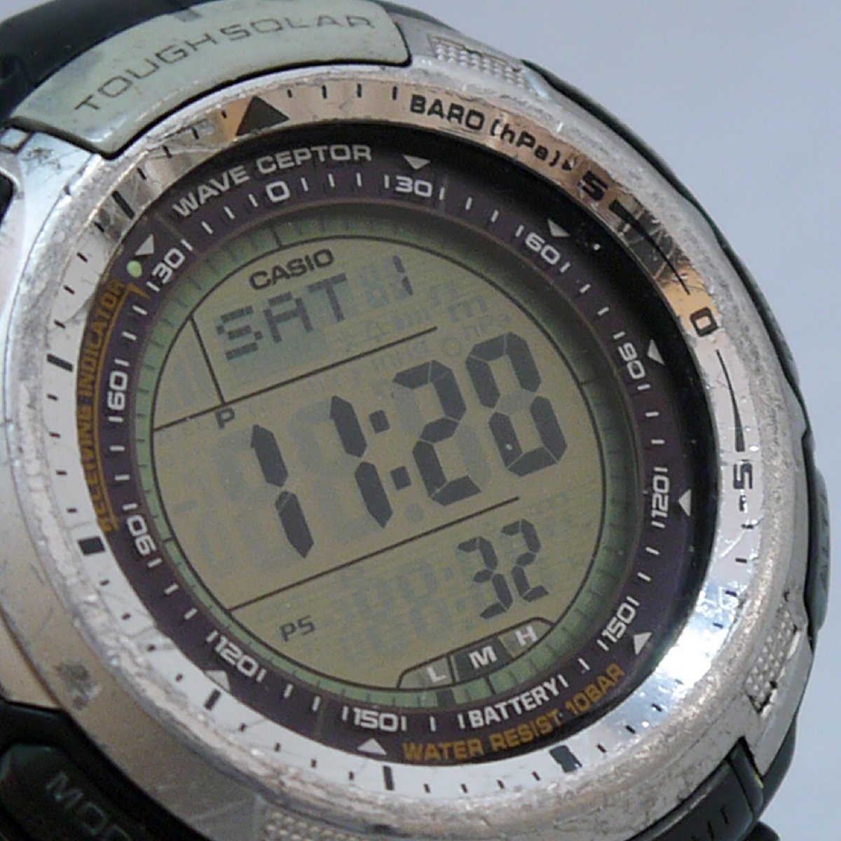 定型外送料無料 ジャンク品・保管品 CASIO カシオ PRO TREK プロトレック PRW-1300J タフソーラー 動作品 ダメージ大_画像3