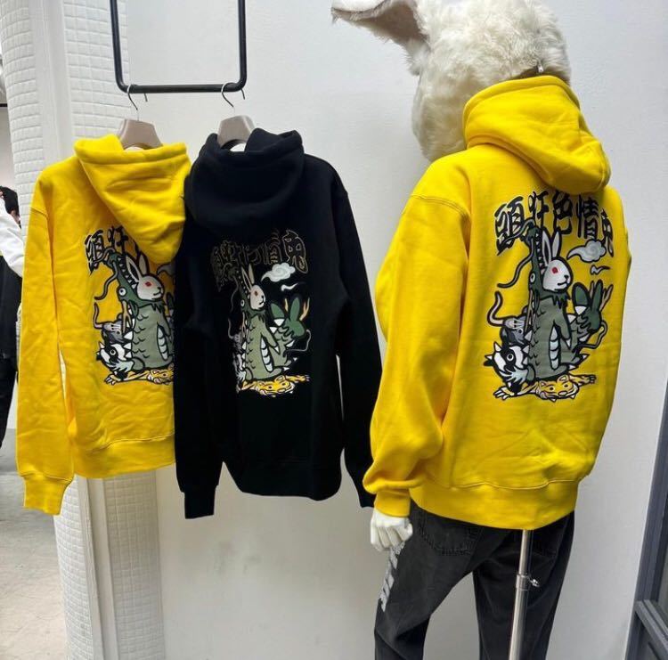 『新品』FR2DOKO★New Year 2024 Rabbits パーカー★Lサイズ★イエロー ★Hoodie 干支 FR2 撫子 梅 柳 月桃  doko 大阪 沖縄 Smoking kills