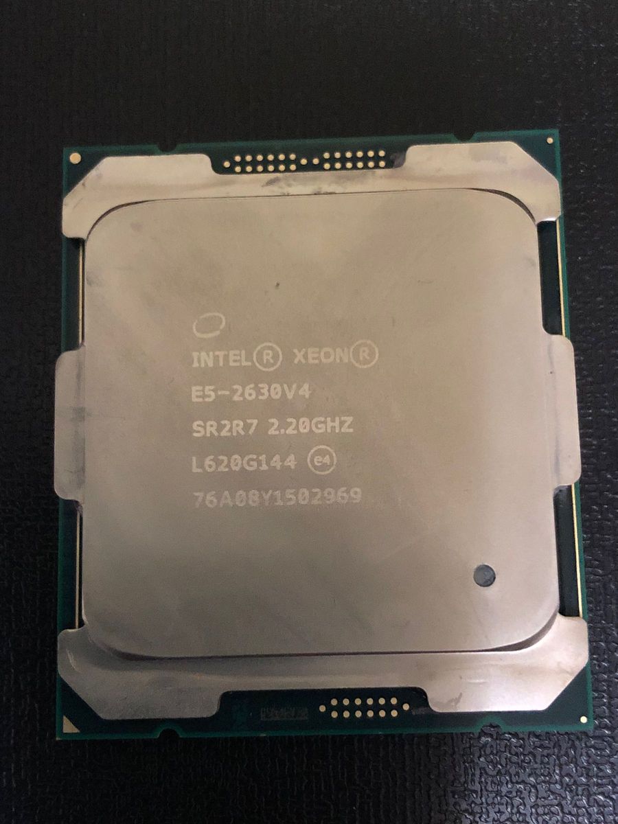サーバー CPU  Xeon E5-2630V4 2個
