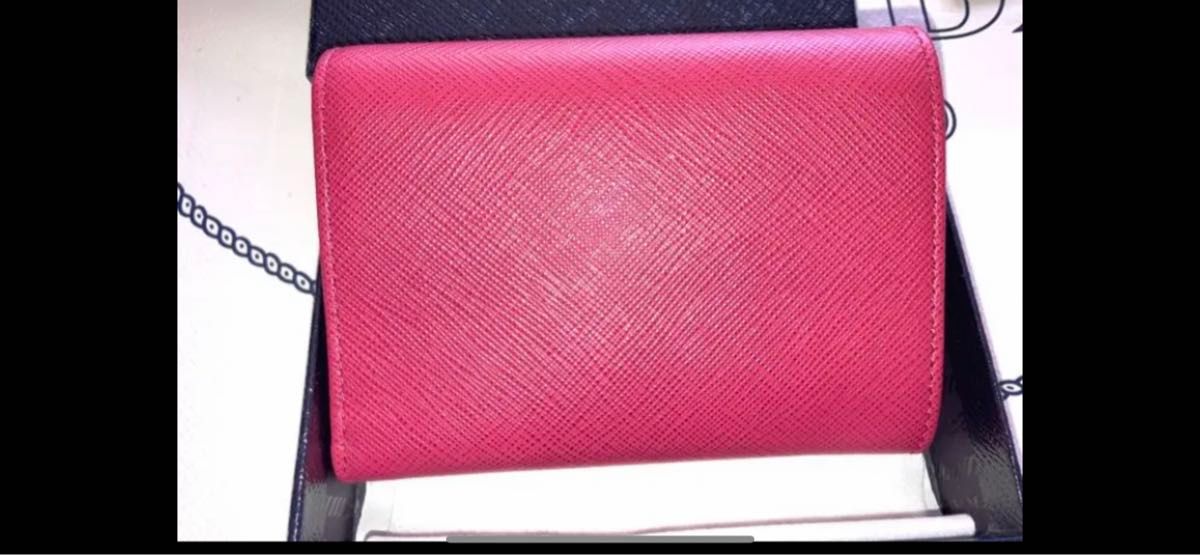 新品 PRADA プラダ リボン 折財布 リボン ピンク ミニ財布 ミニ 新品 PRADA プラダ リボン 折財布 リボン ピンク ミニ財布 ミニ