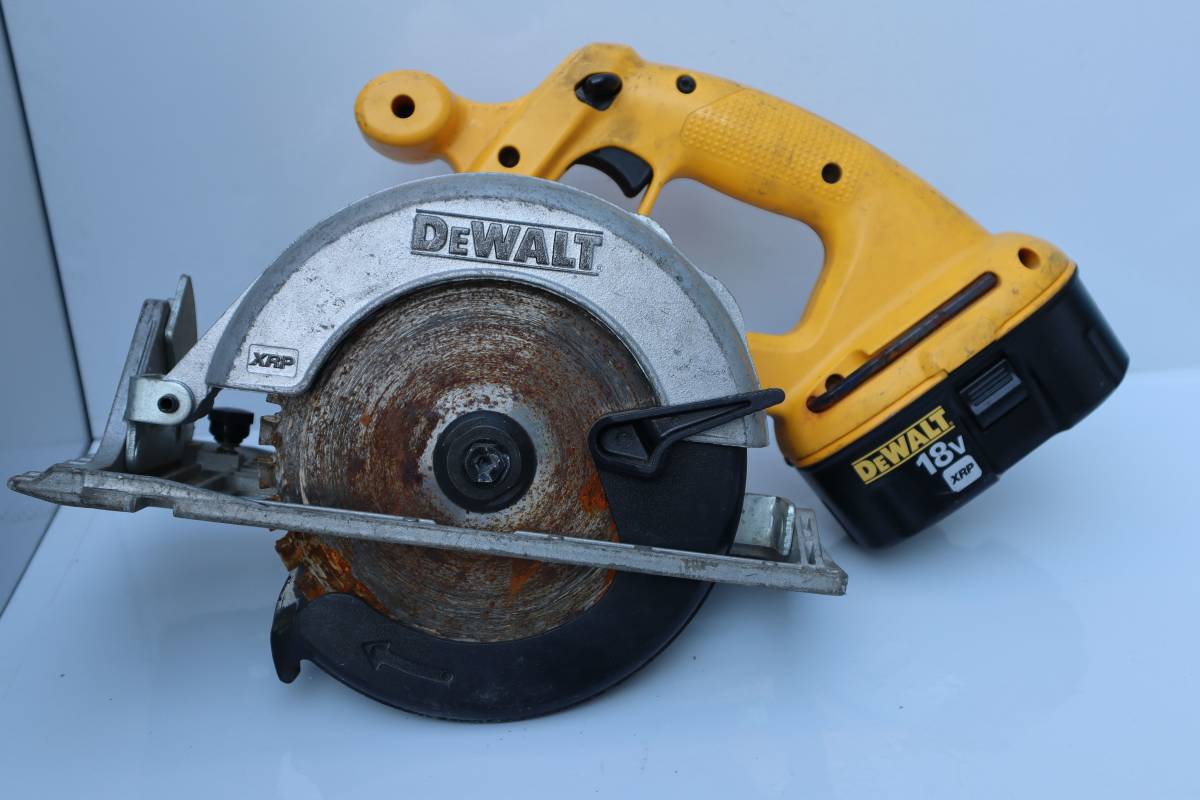 N2886 Y L　DEWALT 充電式丸ノコ DC390 18v DC9096 バッテリー コードレス