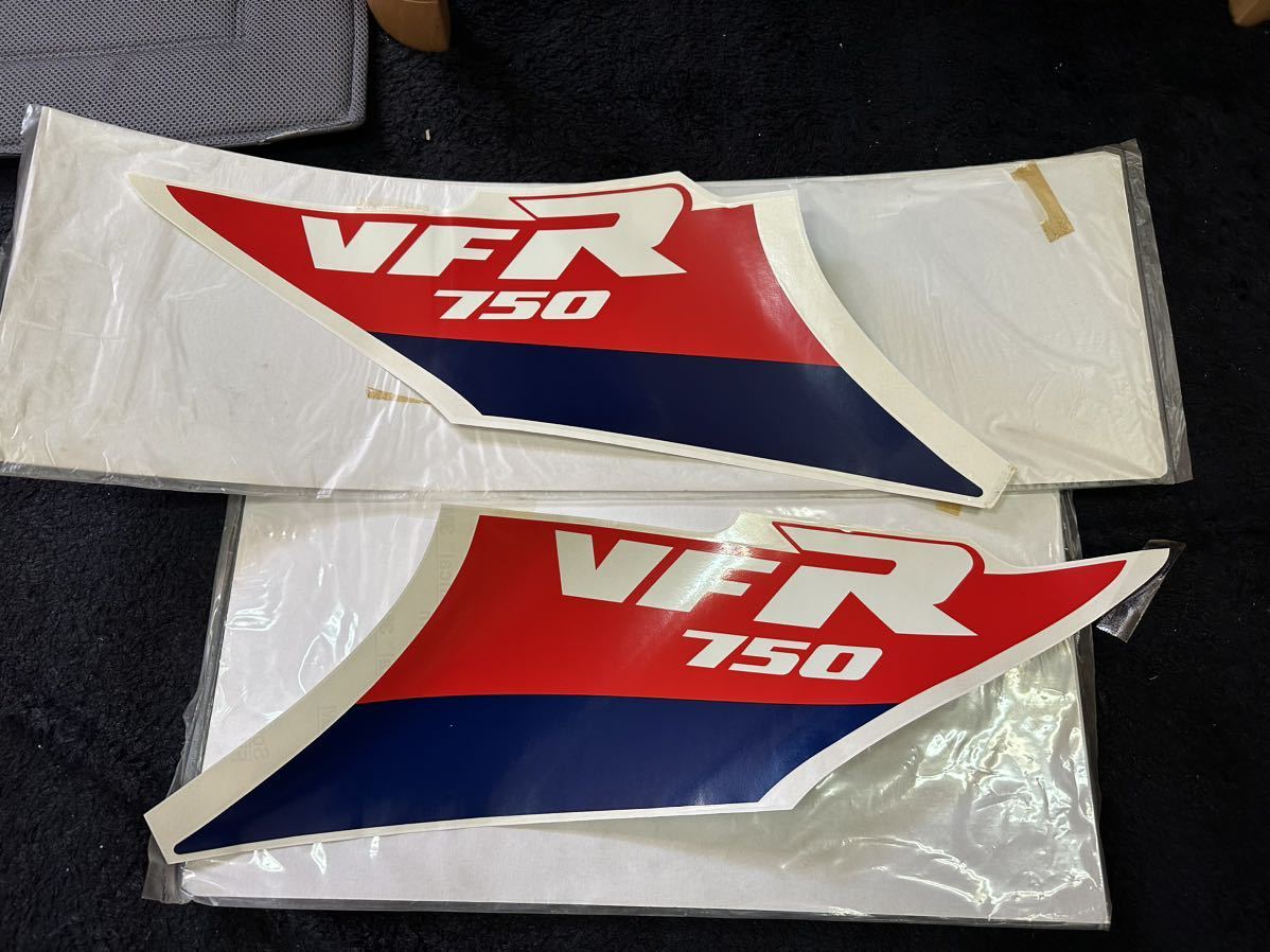 【超希少】 VFR750F (RC24) インターセプター 純正デカール 1台分セット ☆ HONDA INTERCEPTOR DECAL ☆ 値下げしました_画像3