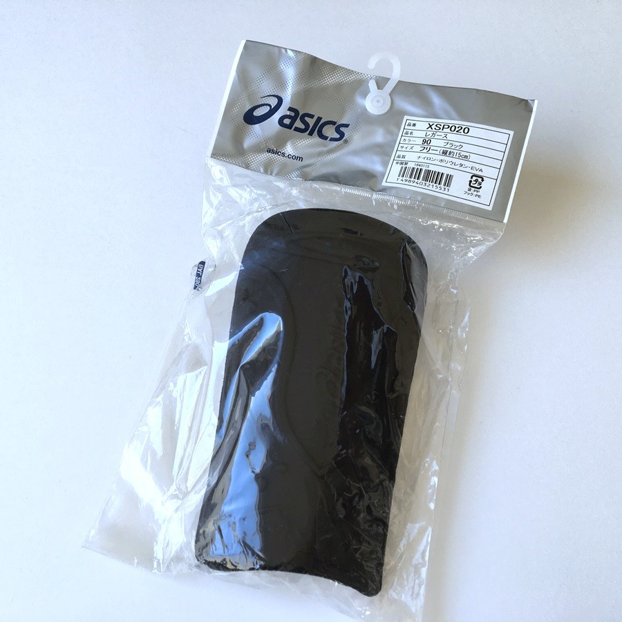 [bda]/ 未開封品 レガース /『アシックス（asics） XSP020 / サイズ：フリー（縦：約15cm） ブラック』/ すね当て、サッカー、フットサル_画像1