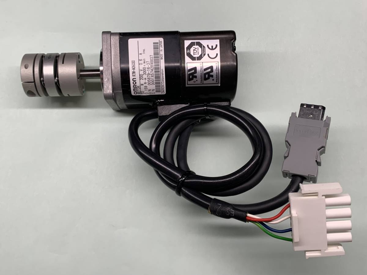オムロン OMRON TYPE R7M-05030 200V 50W ACサーボモーター 中古品 オムロン OMRON TYPE R7M-05030 200V 50W ACサーボモーター 中古品