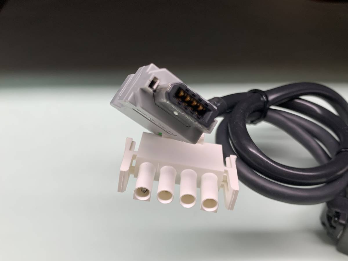 オムロン OMRON TYPE R7M-05030 200V 50W ACサーボモーター 中古品 オムロン OMRON TYPE R7M-05030 200V 50W ACサーボモーター 中古品