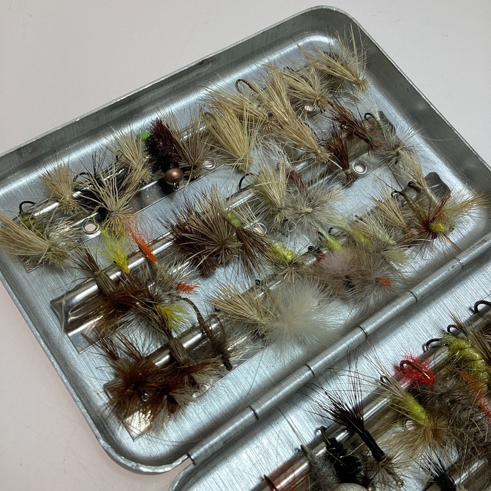 §§ PERRINEpa- Lynn алюминиевый fly box готовый dry fly комплект царапина . загрязнения есть 