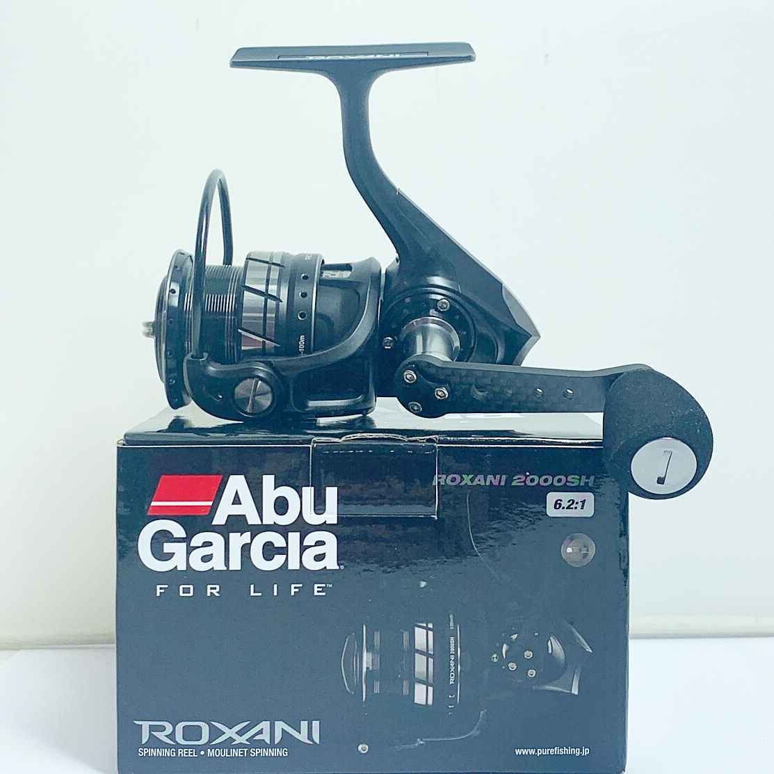 ★★ Abu Garcia アブガルシア ROXANI 2000SH スピニングリール　箱付 目立った傷や汚れなし_画像1