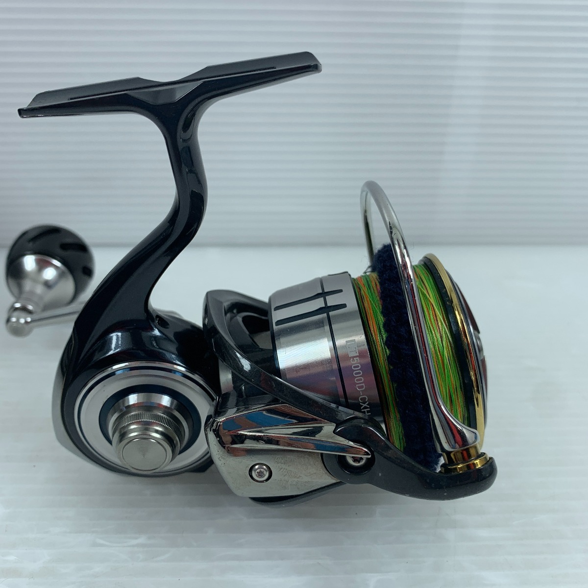 ττ DAIWA ダイワ スピニングリール キズ有 箱付 19セルテート LT5000D-CXH 60058 やや傷や汚れあり_画像5