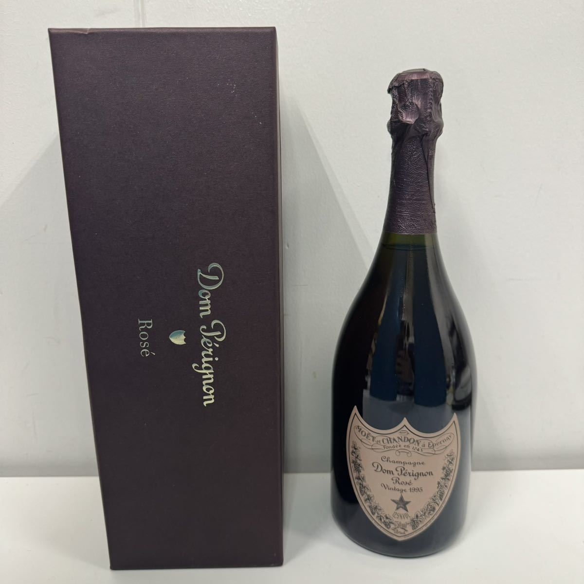 未開栓 Dom Perignon Rose ドン・ペリニヨン ロゼ Vintage 1995 750ml 12.5% ドンペリ ピンク シャンパン ドンペリニヨン 箱美品_画像1