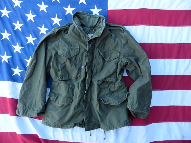 米軍実物 1981” Ｍ６５ フィールドジャケット ＯＤ M-S ALPHA 232x_画像2