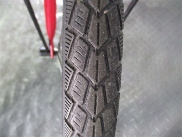 D273　★9800円★　折りたたみ中古自転車　レッド　カゴ付き　6段変速【20インチ 】 入札お待ちしております(*^▽^*)_画像4