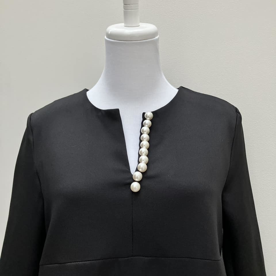 L pearl decoration cut and sewn beautiful . formal black lady's stylish tops black new goods Korea clothes 